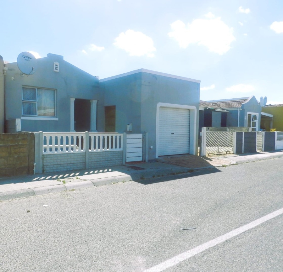 3 Bedroom Property for Sale in Rocklands Western Cape